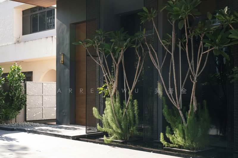 Kovan MRT Tampines Road, Tampines Road, 6 Bedrooms, 5,568 sqft, Semi-Detached House For Sale, by Warren Wu 吴晋全, 500128471 - Exterior - PropertyGuru.com.sg