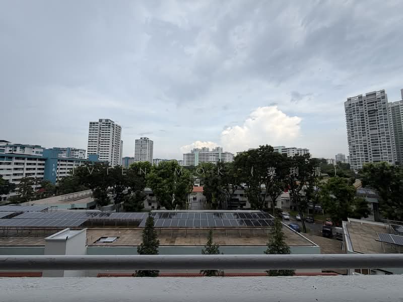 534 Ang Mo Kio Avenue 10, 534 Ang Mo Kio Avenue 10, 2 Bedrooms, 732 sqft, HDB Flat For Sale, by Vivien Mok (莫琍清), 500128476 - Living room view - PropertyGuru.com.sg