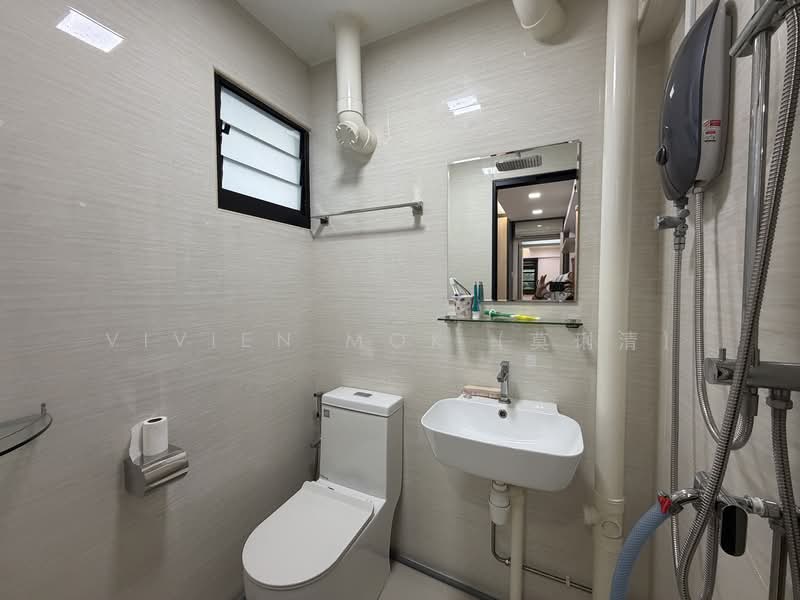 534 Ang Mo Kio Avenue 10, 534 Ang Mo Kio Avenue 10, 2 Bedrooms, 732 sqft, HDB Flat For Sale, by Vivien Mok (莫琍清), 500128476 - Master Bathroom - PropertyGuru.com.sg