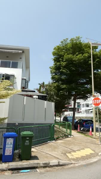 PEAKVILLE ESTATE, , 6 Bedrooms, 3,275 sqft, Corner Terrace For Sale, by Hashim Bahashwan, 500128477 - Corner Terrace - PropertyGuru.com.sg