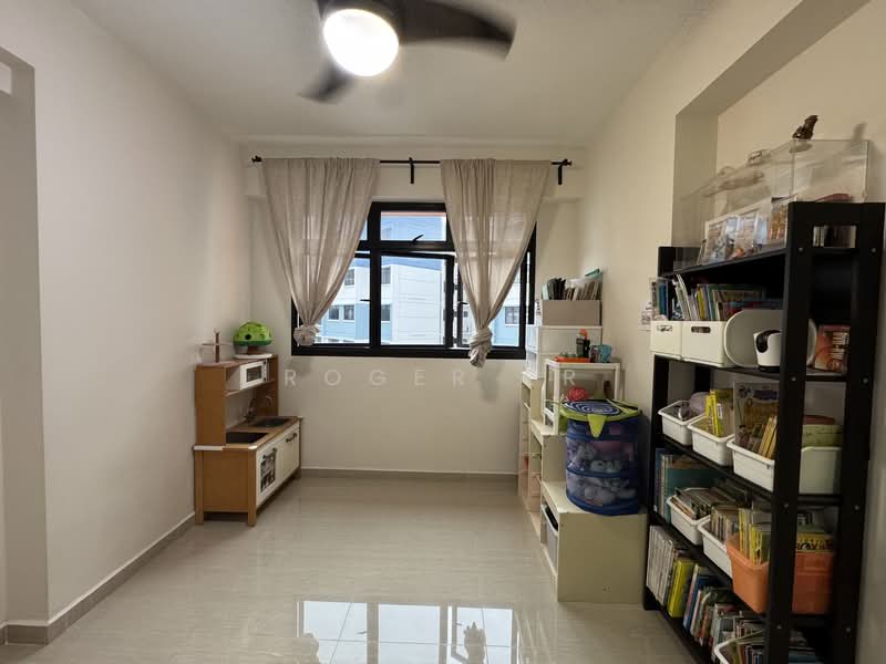 547D Segar Road, 547D Segar Road, 2 Bedrooms, 721 sqft, HDB Flat For Sale, by Roger Er, 500128479 - Interior - PropertyGuru.com.sg