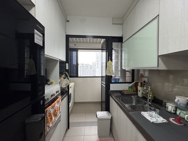 547D Segar Road, 547D Segar Road, 2 Bedrooms, 721 sqft, HDB Flat For Sale, by Roger Er, 500128479 - Kitchen - PropertyGuru.com.sg