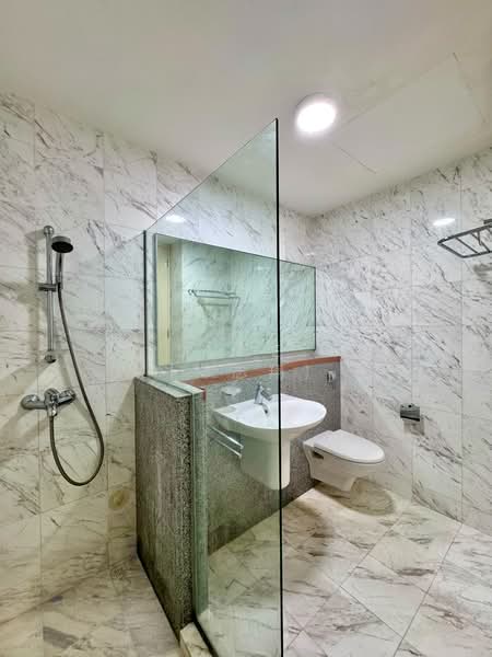 The Trumps, 1 Jalan Kembangan, 1 Bedroom, 646 sqft, Condominium For Sale, by Terence Tee (郑志翔), 500128501 - Bathroom - PropertyGuru.com.sg