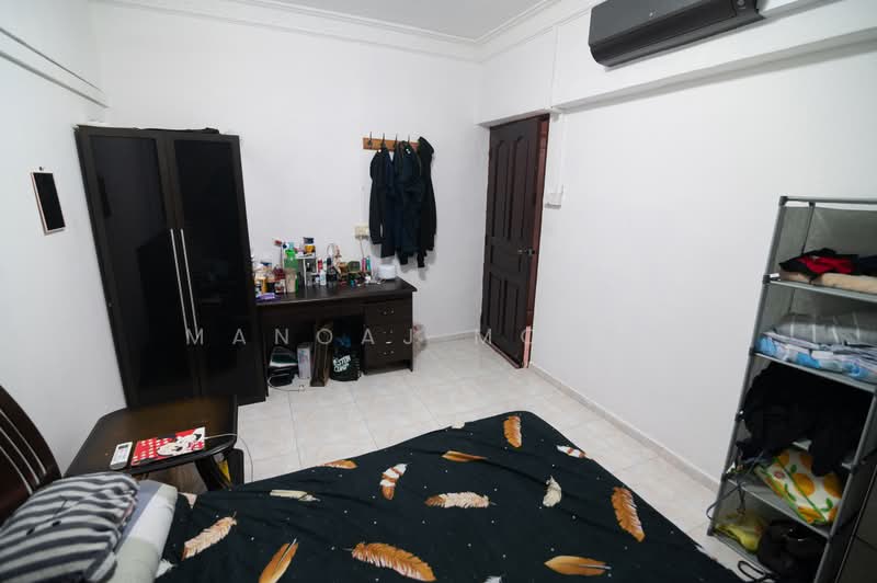106 Bukit Purmei Road, 106 Bukit Purmei Road, 3 Bedrooms, 1,119 sqft, HDB Flat For Sale, by Manoaj Mohan, 500128506 - Bedroom - PropertyGuru.com.sg
