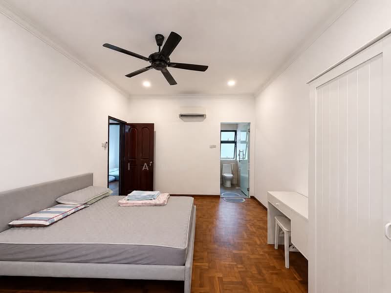 Serangoon Garden Estate, Chuan Walk, 5 Bedrooms, 3,500 sqft, Terraced House For Rent, by Marianne Terng, 500128508 - Bedroom - PropertyGuru.com.sg