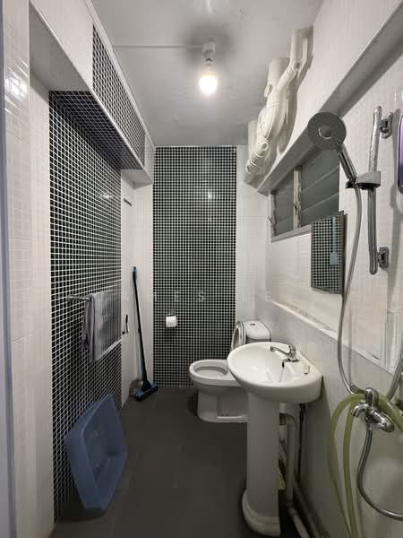 518 Choa Chu Kang Street 51, 518 Choa Chu Kang Street 51, 3 Bedrooms, 1,119 sqft, HDB Flat For Sale, by James Lee, 500128521 - Bathroom - PropertyGuru.com.sg