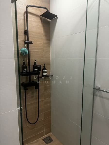 Foresque Residences, 101 Petir Road, 2 Bedrooms, 711 sqft, Condominium For Sale, by Manoaj Mohan, 500128526 - Bathroom - PropertyGuru.com.sg