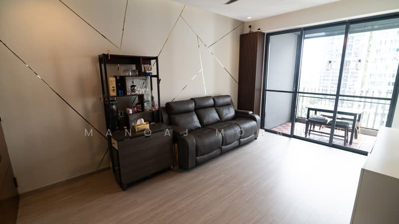 Foresque Residences, 101 Petir Road, 2 Bedrooms, 711 sqft, Condominium For Sale, by Manoaj Mohan, 500128526 - Living Room - PropertyGuru.com.sg
