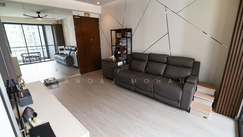 Foresque Residences, 101 Petir Road, 2 Bedrooms, 711 sqft, Condominium For Sale, by Manoaj Mohan, 500128526 - Living Room - PropertyGuru.com.sg