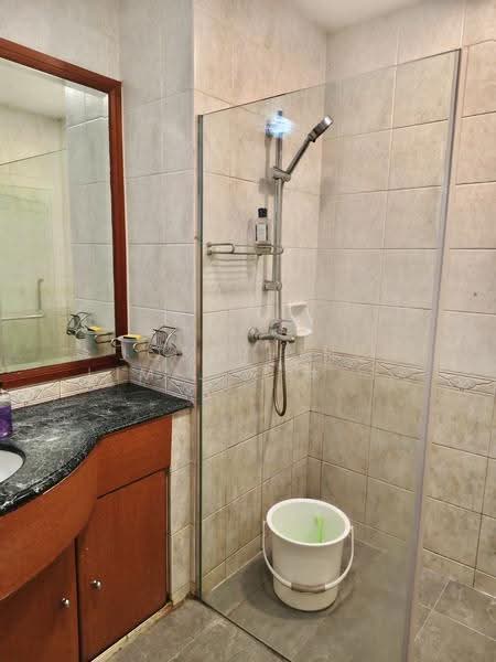 Chuan Villas, Chuan Close, Hougang / Punggol / Sengkang, Room Rental, 300 sqft, Terraced House For Rent, by Josephine Lim J R 林婕容 (区域分行董事 ), 500128528 - Bathroom - PropertyGuru.com.sg