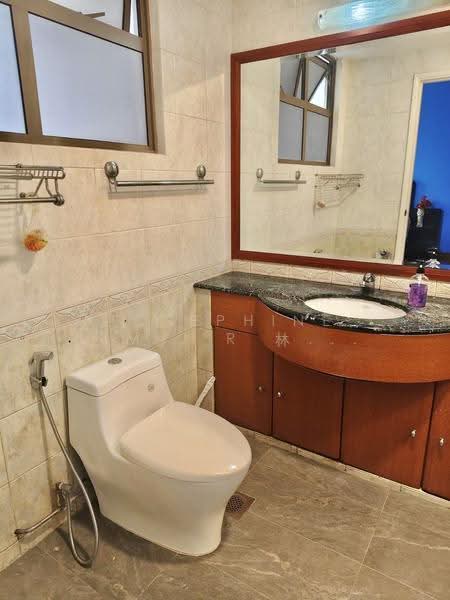 Chuan Villas, Chuan Close, Hougang / Punggol / Sengkang, Room Rental, 300 sqft, Terraced House For Rent, by Josephine Lim J R 林婕容 (区域分行董事 ), 500128528 - Bathroom - PropertyGuru.com.sg