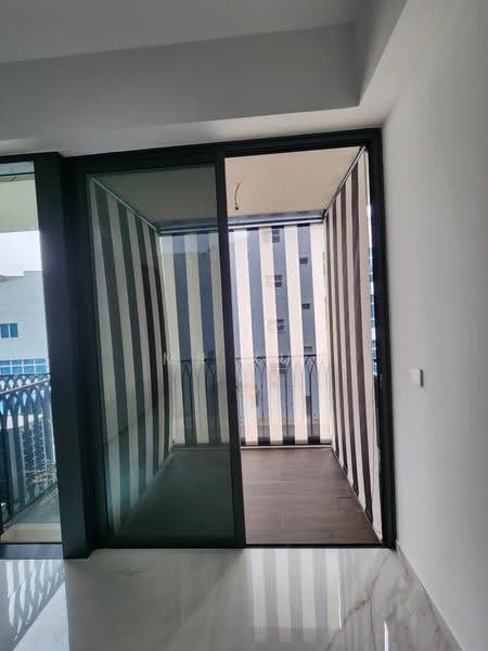 Jervois Mansion, 4 Jervois Close, Tanglin / Holland / Bukit Timah, 2 Bedrooms, 786 sqft, Condominium For Sale, by Mr Xu., 500128536 - Balcony - PropertyGuru.com.sg