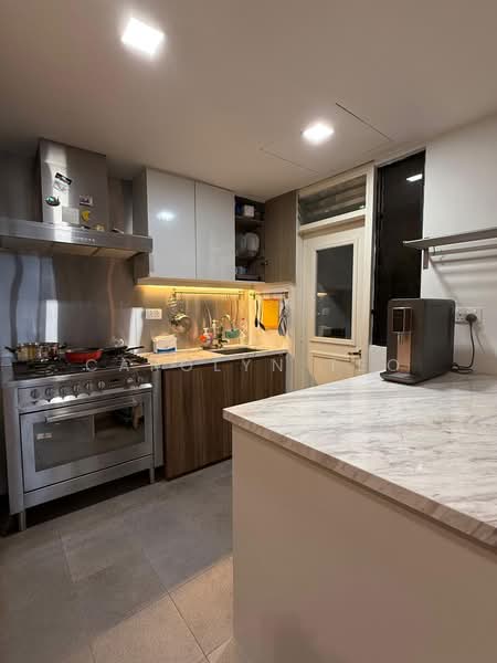 Seasons View, 5 Pemimpin Drive, 2 Bedrooms, 969 sqft, Condominium For Sale, by Carolyn Teo, 500128537 - PropertyGuru.com.sg