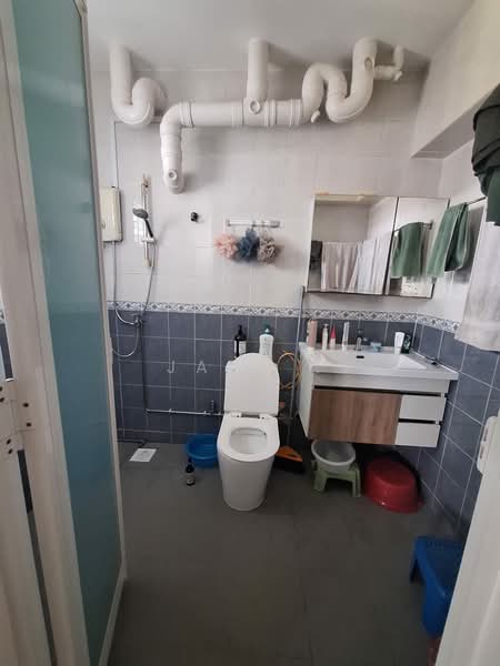 268B Boon Lay Drive, 268B Boon Lay Drive, 3 Bedrooms, 1,184 sqft, HDB Flat For Sale, by Jana ., 500128549 - Bathroom - PropertyGuru.com.sg