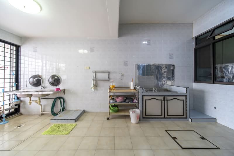 Kovan Freehold Terrace Near MRT!, , 5 Bedrooms, 3,400 sqft, Terraced House For Sale, by Jiada Tan, 500128557 - Kitchen - PropertyGuru.com.sg