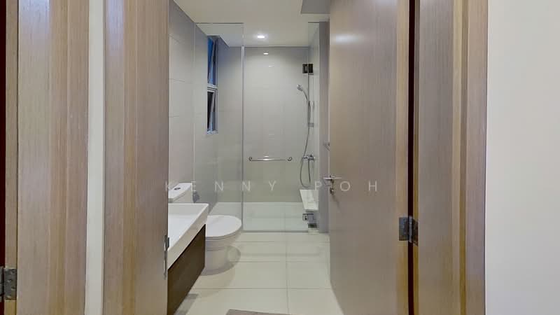 Prive, 33 Punggol Field, 3 Bedrooms, 1,496 sqft, Executive Condominium For Sale, by Kenny Poh, 500128563 - Bathroom - PropertyGuru.com.sg