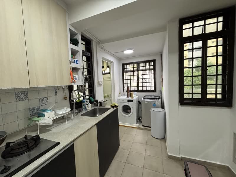 81 Commonwealth Close, 81 Commonwealth Close, 2 Bedrooms, 646 sqft, HDB Flat For Rent, by Chloe Tey, 500128568 - Kitchen - PropertyGuru.com.sg