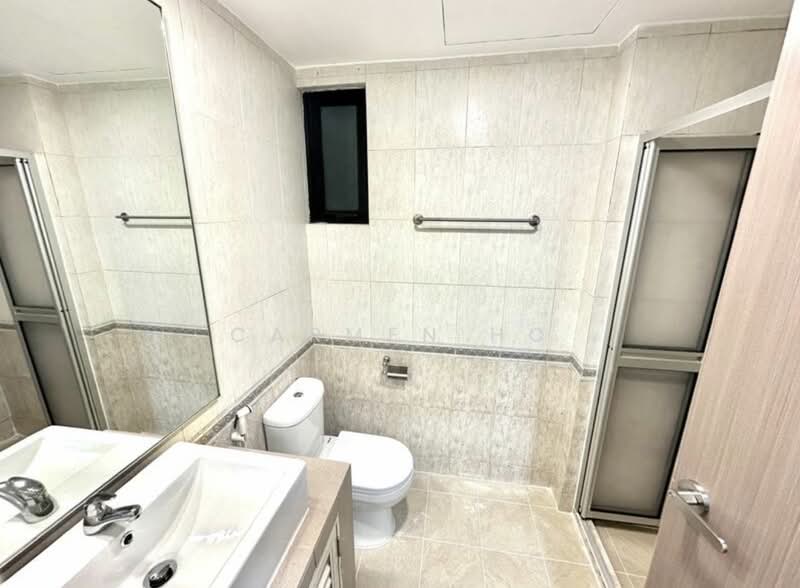 Eastpoint Green, 3 Simei Street 3, 2 Bedrooms, 969 sqft, Condominium For Sale, by Carmen Ho, 500128574 - Bathroom - PropertyGuru.com.sg