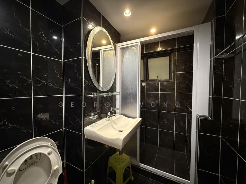 Braddell View, 10F Braddell Hill, 3 Bedrooms, 1,701 sqft, Apartment For Rent, by George Wong, 500128575 - Bathroom - PropertyGuru.com.sg