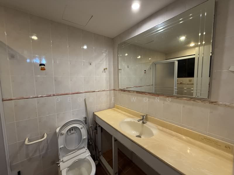 Braddell View, 10F Braddell Hill, 3 Bedrooms, 1,701 sqft, Apartment For Rent, by George Wong, 500128575 - Bathroom - PropertyGuru.com.sg