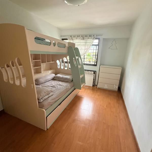 654B Jurong West Street 61, 654B Jurong West Street 61, 3 Bedrooms, 1,184 sqft, HDB Flat For Sale, by Tessa Chan, 500128588 - Bedroom - PropertyGuru.com.sg
