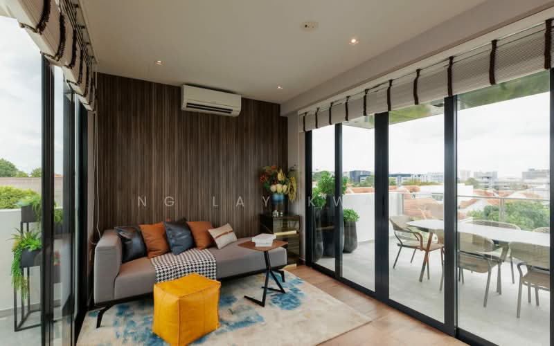 ⭐️Belgravia Ace Brand New Semi-D ⭐️ Tranquil Pool Facing, BELGRAVIA DRIVE, 5 Bedrooms, 4,058 sqft, Cluster House For Sale, by Ng Lay Kwan, 500128591 - Living Room - PropertyGuru.com.sg