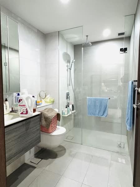 Royalgreen, 2 Anamalai Avenue, 2 Bedrooms, 635 sqft, Condominium For Sale, by Vicky Chen, 500128598 - Bathroom - PropertyGuru.com.sg