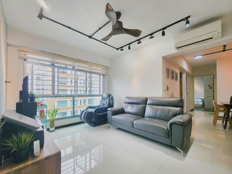 684D Edgedale Plains, 684D Edgedale Plains, 3 Bedrooms, 1,001 sqft, HDB Flat For Sale, by Dawn Jeslyn Lee 李籽嬴, 500128599 - PropertyGuru.com.sg