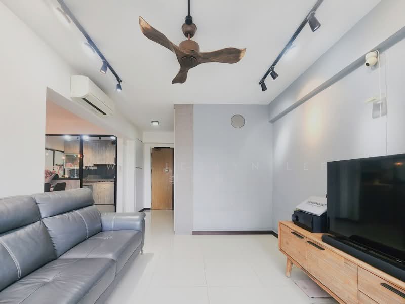 684D Edgedale Plains, 684D Edgedale Plains, 3 Bedrooms, 1,001 sqft, HDB Flat For Sale, by Dawn Jeslyn Lee 李籽嬴, 500128599 - PropertyGuru.com.sg