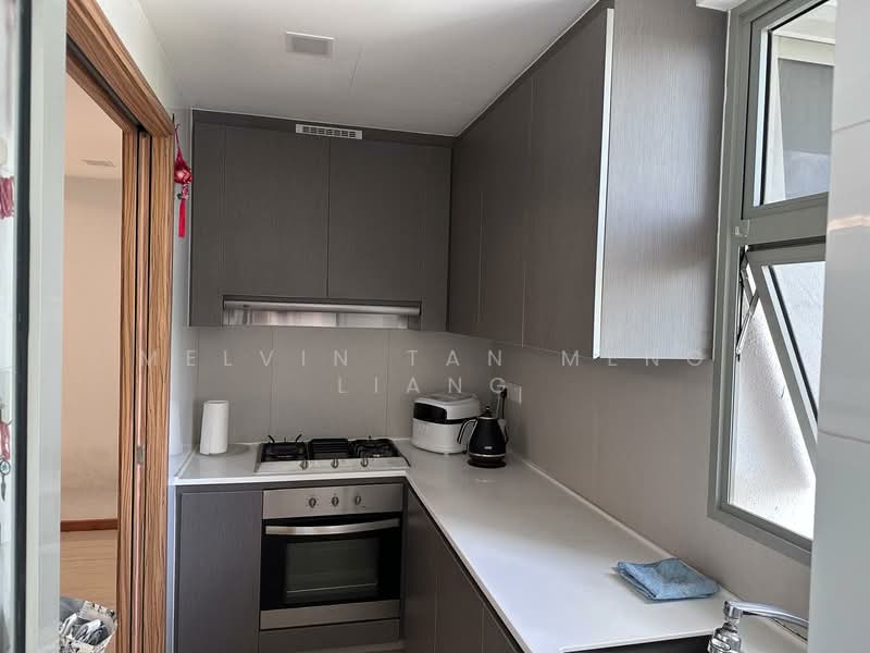 FLO Residence, Punggol Field Walk, 4 Bedrooms, 1,227 sqft, Condominium For Rent, by Melvin Tan Meng Liang, 500128632 - Kitchen - PropertyGuru.com.sg