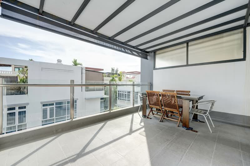 Palm Grove Regency, Palm Grove Avenue, 5 Bedrooms, 2,939 sqft, Terraced House For Sale, by Nellie Law, 500128645 - Roof Terrace with Outdoor Dining - PropertyGuru.com.sg