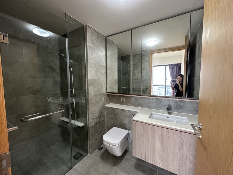 Twin VEW, 93 West Coast Vale, 2 Bedrooms, 732 sqft, Condominium For Sale, by Wendeline Goh, 500128655 - Bathroom - PropertyGuru.com.sg