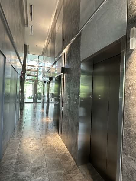 Twin VEW, 93 West Coast Vale, 2 Bedrooms, 732 sqft, Condominium For Sale, by Wendeline Goh, 500128655 - Corridor - PropertyGuru.com.sg