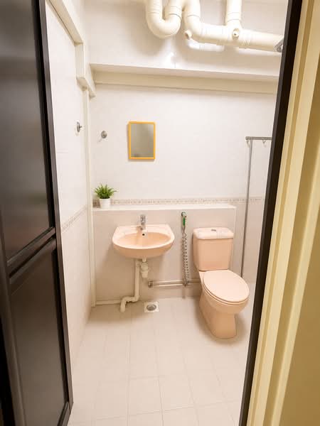 658A Jurong West Street 65, 658A Jurong West Street 65, 3 Bedrooms, 1,193 sqft, HDB Flat For Sale, by Alex Yew, 500128661 - Bathroom - PropertyGuru.com.sg
