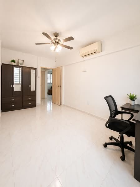 907 Jurong West Street 91, 907 Jurong West Street 91, 3 Bedrooms, 1,119 sqft, HDB Flat For Sale, by Nikki B., 500128687 - Bedroom - PropertyGuru.com.sg