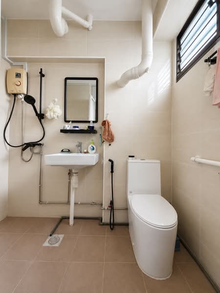 907 Jurong West Street 91, 907 Jurong West Street 91, 3 Bedrooms, 1,119 sqft, HDB Flat For Sale, by Nikki B., 500128687 - Bathroom - PropertyGuru.com.sg