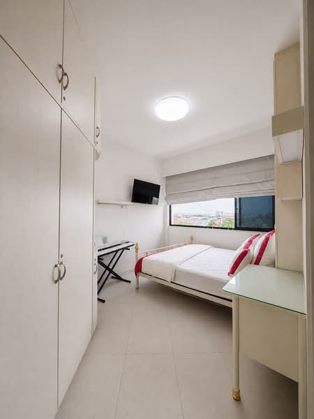 Mandarin Gardens, 5 Siglap Road, 4 Bedrooms, 1,571 sqft, Condominium For Sale, by Joanna Hu, 500128691 - Bedroom - PropertyGuru.com.sg