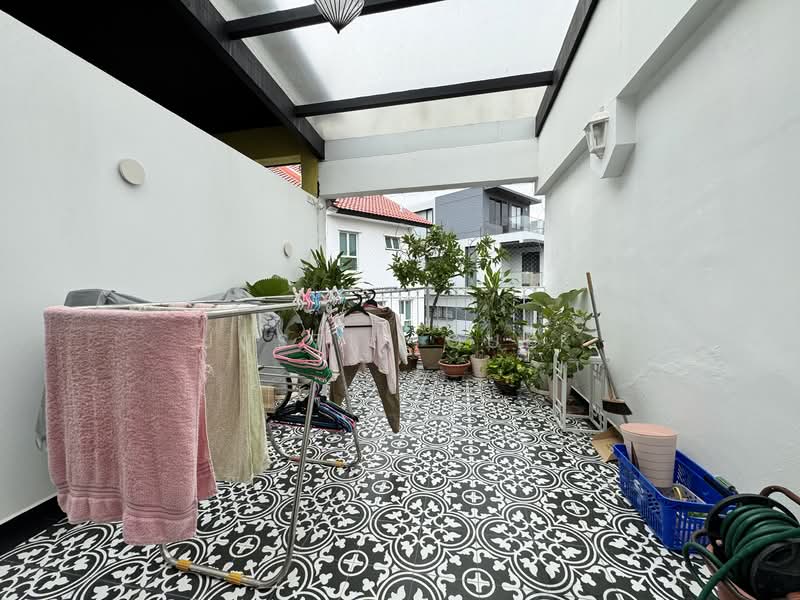 Sin Chuan Garden, 1 Waringin Walk, 4 Bedrooms, 1,388 sqft, Condominium For Sale, by Justin Quek, 500128697 - Balcony - PropertyGuru.com.sg