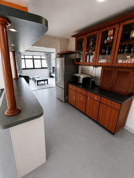 290F Bukit Batok Street 24, 290F Bukit Batok Street 24, 3 Bedrooms, 1,108 sqft, HDB Flat For Sale, by Han Yijie, 500128705 - Kitchen - PropertyGuru.com.sg