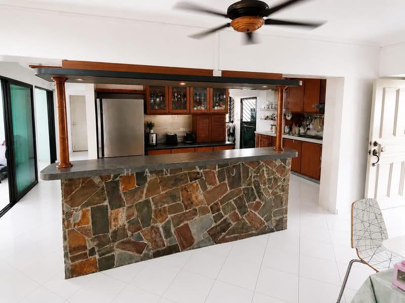 290F Bukit Batok Street 24, 290F Bukit Batok Street 24, 3 Bedrooms, 1,108 sqft, HDB Flat For Sale, by Han Yijie, 500128705 - Kitchen - PropertyGuru.com.sg