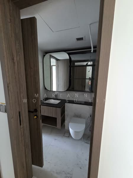 Sceneca Residence, Tanah Merah Kechil Link, 3 Bedrooms, 1,163 sqft, Condominium For Rent, by Marianne Wong Su Yin, 500128710 - Bathroom - PropertyGuru.com.sg