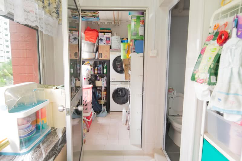 614 Elias Road, 614 Elias Road, 3 Bedrooms, 1,442 sqft, HDB Flat For Sale, by Ahmad Husaini, 500128711 - Service Yard - PropertyGuru.com.sg