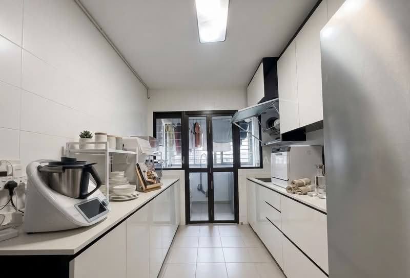 196B Boon Lay Fields, 196B Boon Lay Drive, 3 Bedrooms, 1,001 sqft, HDB Flat For Sale, by Elaine Lian, 500128733 - Kitchen - PropertyGuru.com.sg