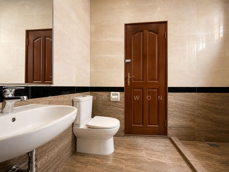 D14 detached room rental with privacy. Accessible to groceries and MRT., , Room Rental, 165 sqft, Detached House For Rent, by Shannon Wong, 500128736 - Bathroom - PropertyGuru.com.sg