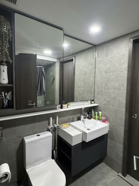 Riverfront Residences, 47 Hougang Avenue 7, 1 Bedroom, 517 sqft, Condominium For Sale, by Chris Siow, 500128739 - Bathroom - PropertyGuru.com.sg
