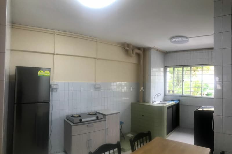 19 Toh Yi Drive, 19 Toh Yi Drive, 2 Bedrooms, 689 sqft, HDB Flat For Rent, by Helen Tan, 500128745 - Kitchen - PropertyGuru.com.sg
