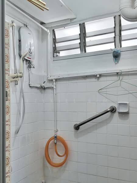 67 Marine Drive, 67 Marine Drive, 3 Bedrooms, 818 sqft, HDB Flat For Sale, by Ezekiel Sim, 500128747 - Bathroom - PropertyGuru.com.sg