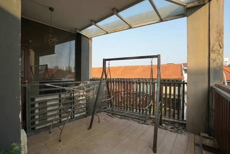 The Venue Residences and Shoppes, 4 Tai Thong Crescent, 2 Bedrooms, 1,120 sqft, Apartment For Sale, by Vivian Tan, 500128760 - Balcony - PropertyGuru.com.sg