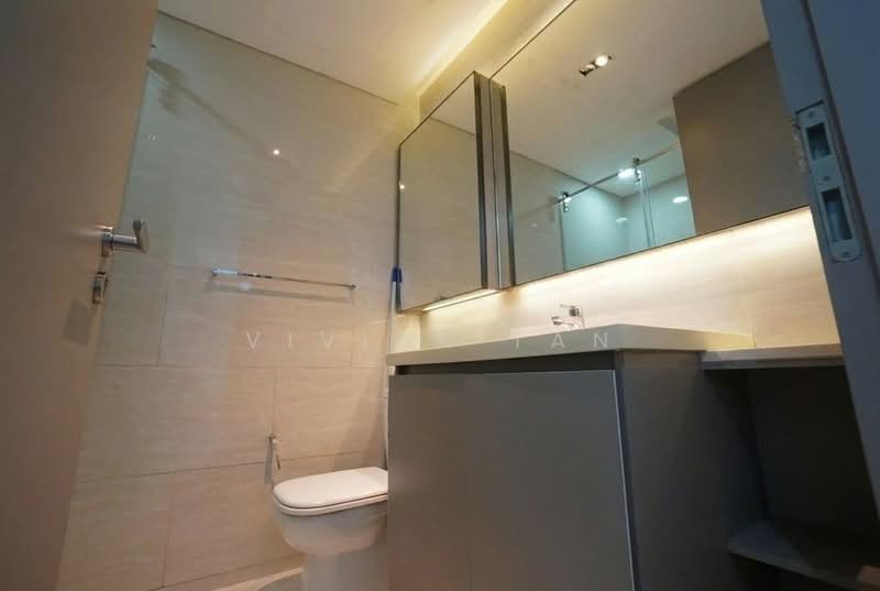 The Venue Residences and Shoppes, 4 Tai Thong Crescent, 2 Bedrooms, 1,120 sqft, Apartment For Sale, by Vivian Tan, 500128760 - Master Bathroom - PropertyGuru.com.sg