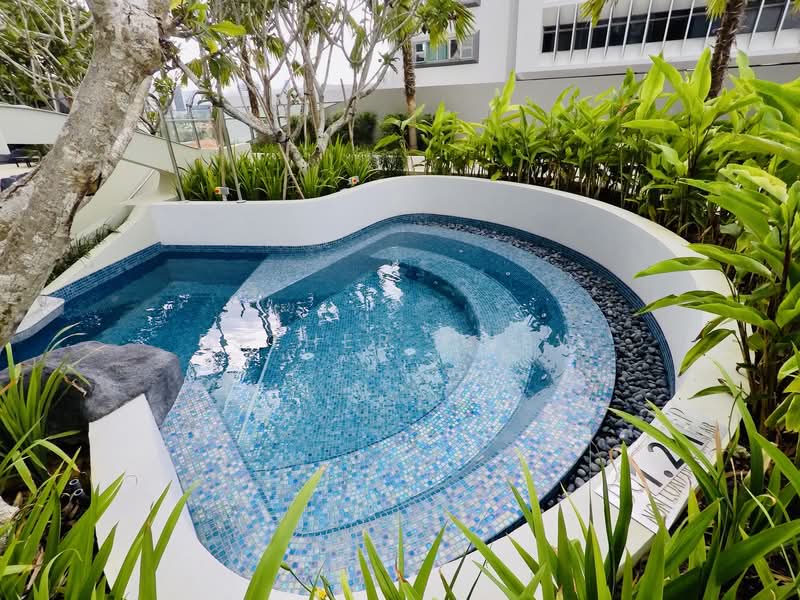 City Gate, 371 Beach Road, Studio, 280 sqft, Apartment For Rent, by Esther Chew, 500128776 - Pool - PropertyGuru.com.sg